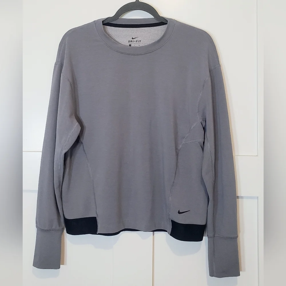 Nike Dri Fit Training Top Long Sleeve Gray Size Small JUST DO IT On Rear Waist